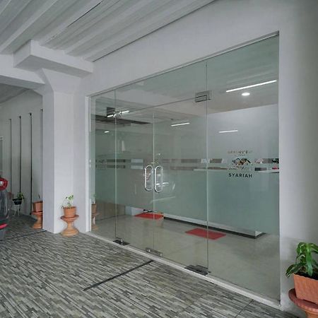 Urbanview Hotel Bari Syariah Palembang By Reddoorz Palimbão Exterior foto