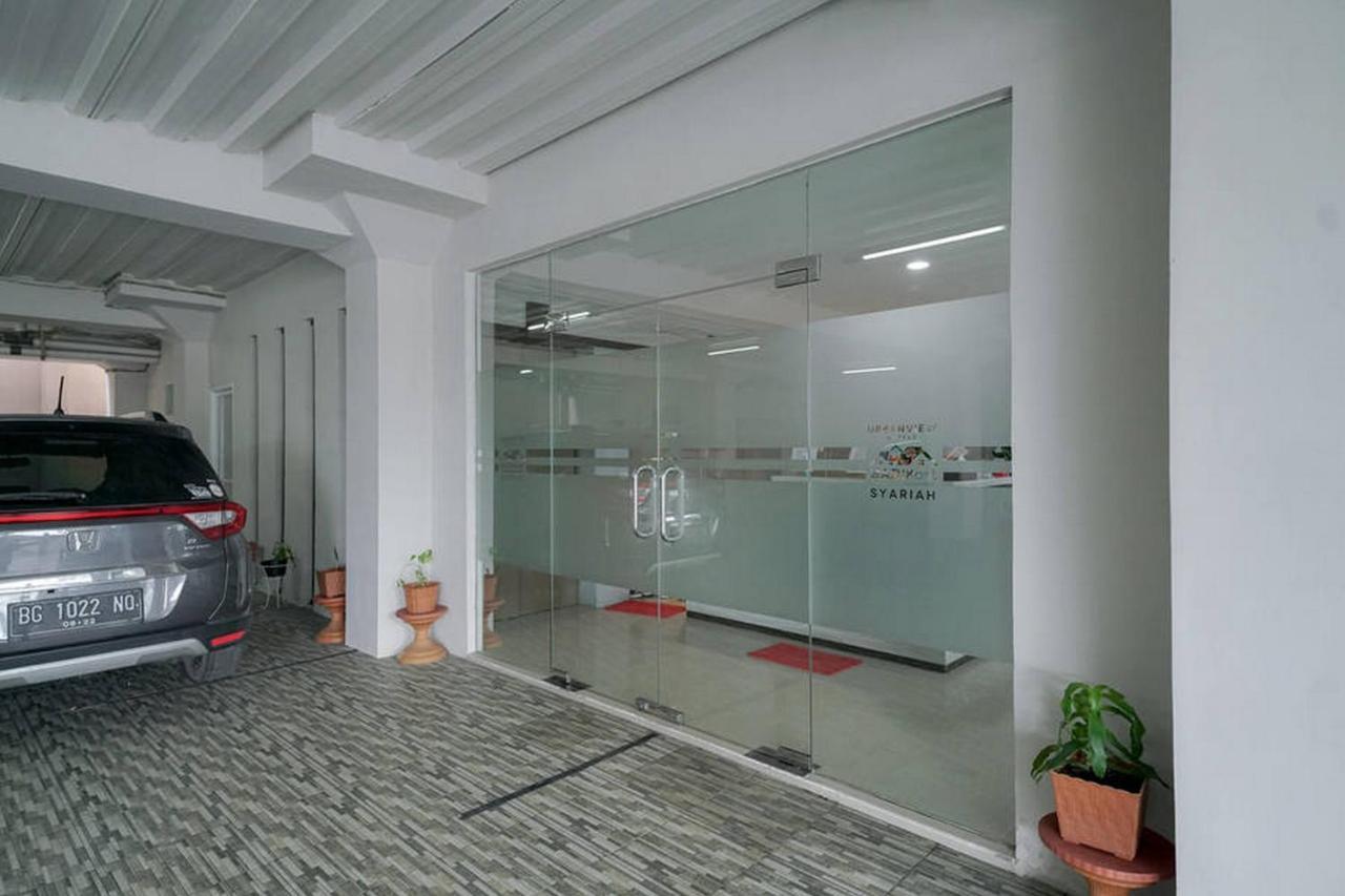 Urbanview Hotel Bari Syariah Palembang By Reddoorz Palimbão Exterior foto