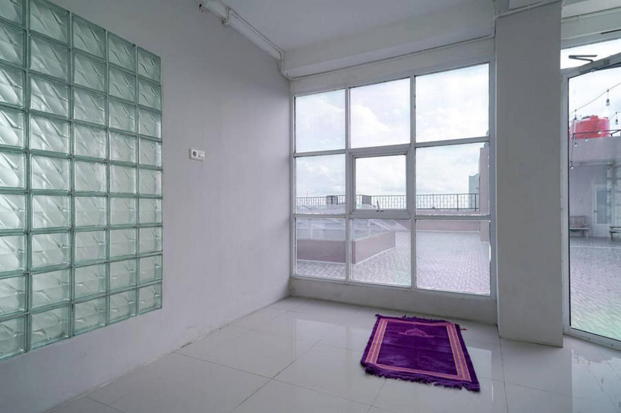 Urbanview Hotel Bari Syariah Palembang By Reddoorz Palimbão Exterior foto
