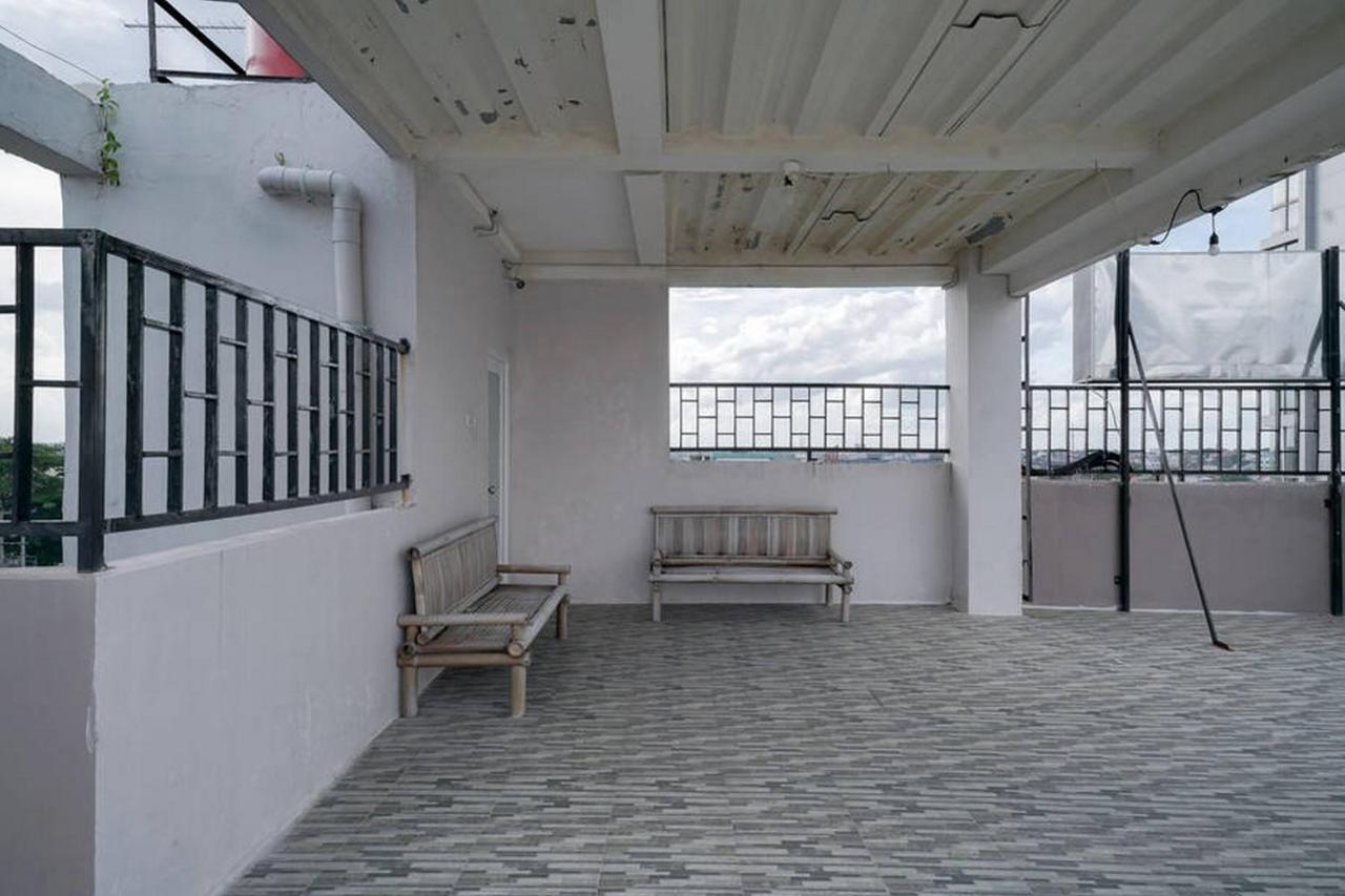 Urbanview Hotel Bari Syariah Palembang By Reddoorz Palimbão Exterior foto